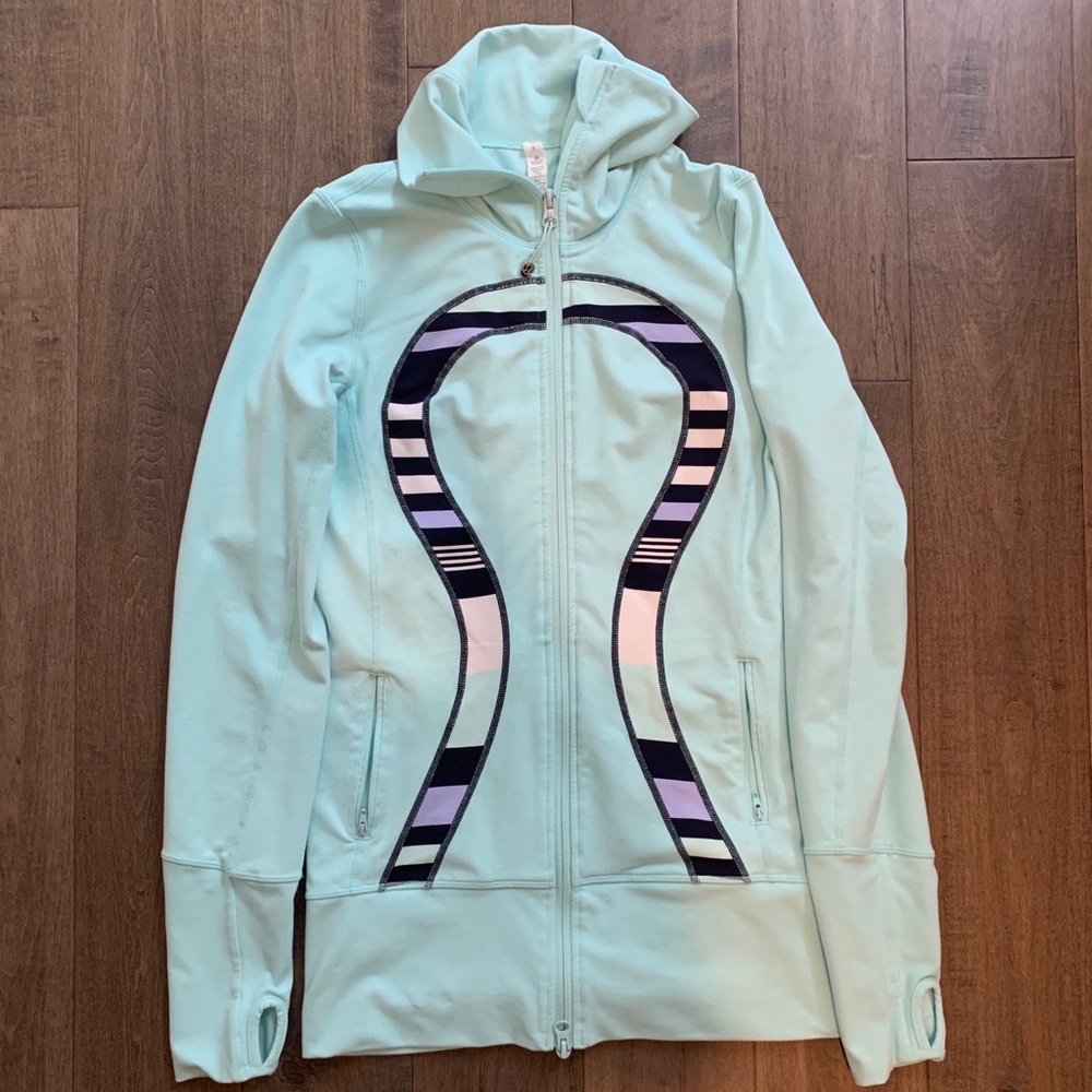 Lululemon in stride jacket